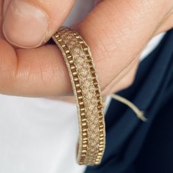 Hndvvet armbnd med perler-  pearl line BT 40