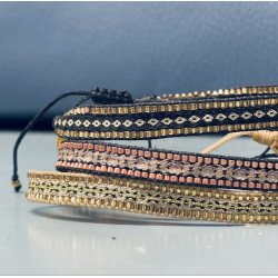 Hndvvet armbnd med perler-  pearl line BT 40