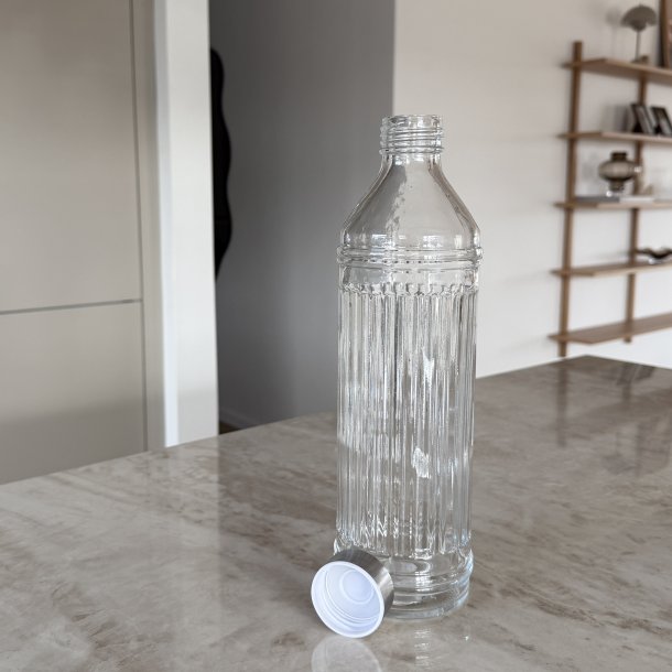 Vand flaske skruel�g s�t med 3 glas 1 Liter