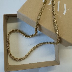 Halsk�de yarn - forgyldt vandfast 