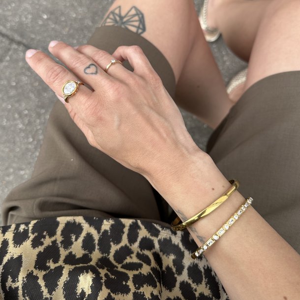 Fingerring Claire Oval - Guldbelagt Vandfast