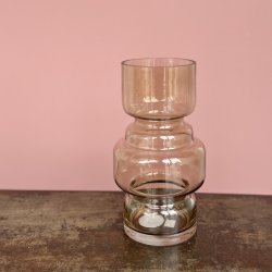 Vase Courtly hj glas rg farvet