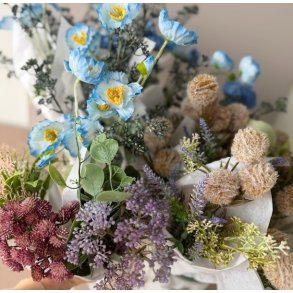 Ugens buket - kunstige blomster