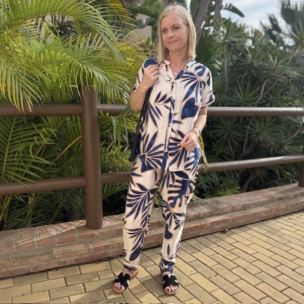 Bluse Zoey PALM viskose str. S-XXXL 