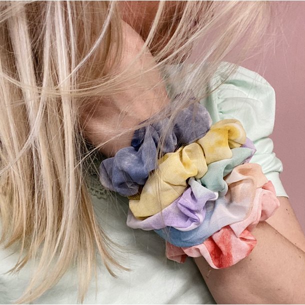 Pastel scrunchies online