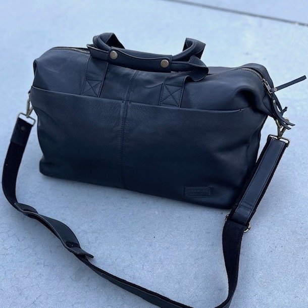 Weekendtaske sort skind