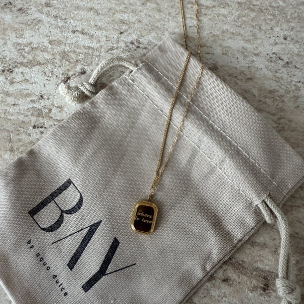 Halsk�de WHERE IS LOVE 40 + 5 CM. Guldbelagt vandfast