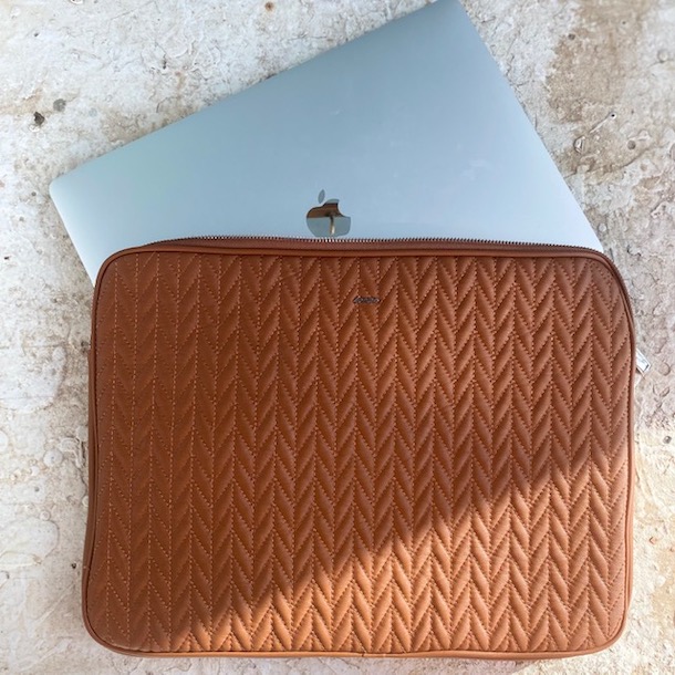 Computer Sleeve Back to work COW CONCEPT