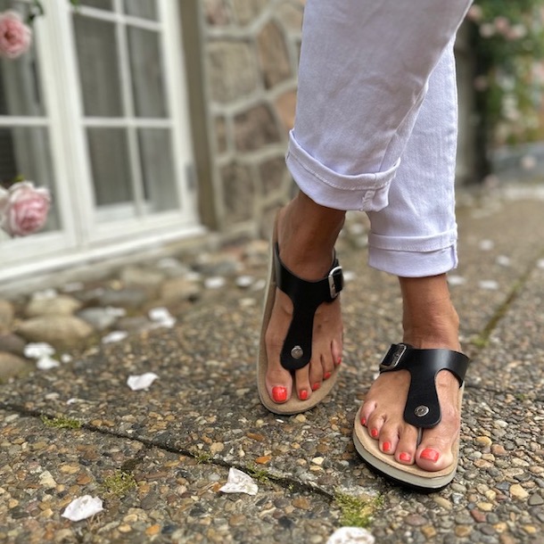 Manhattan Opmuntring muggen Fly Flot dame sandal tåstrop sort - Sandaler - COW CONCEPT