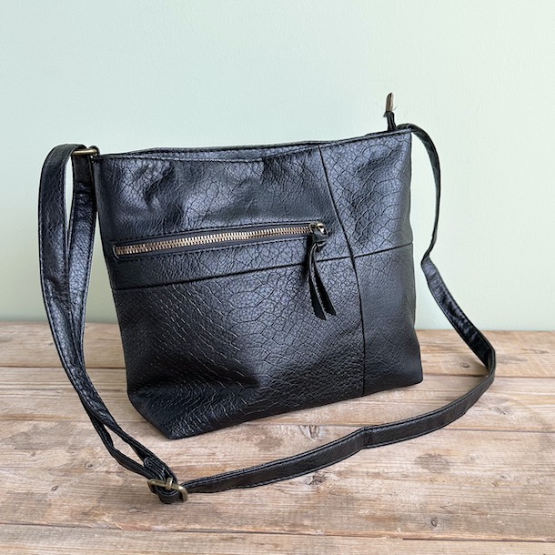 Crossbody Snake Crossbody COW CONCEPT